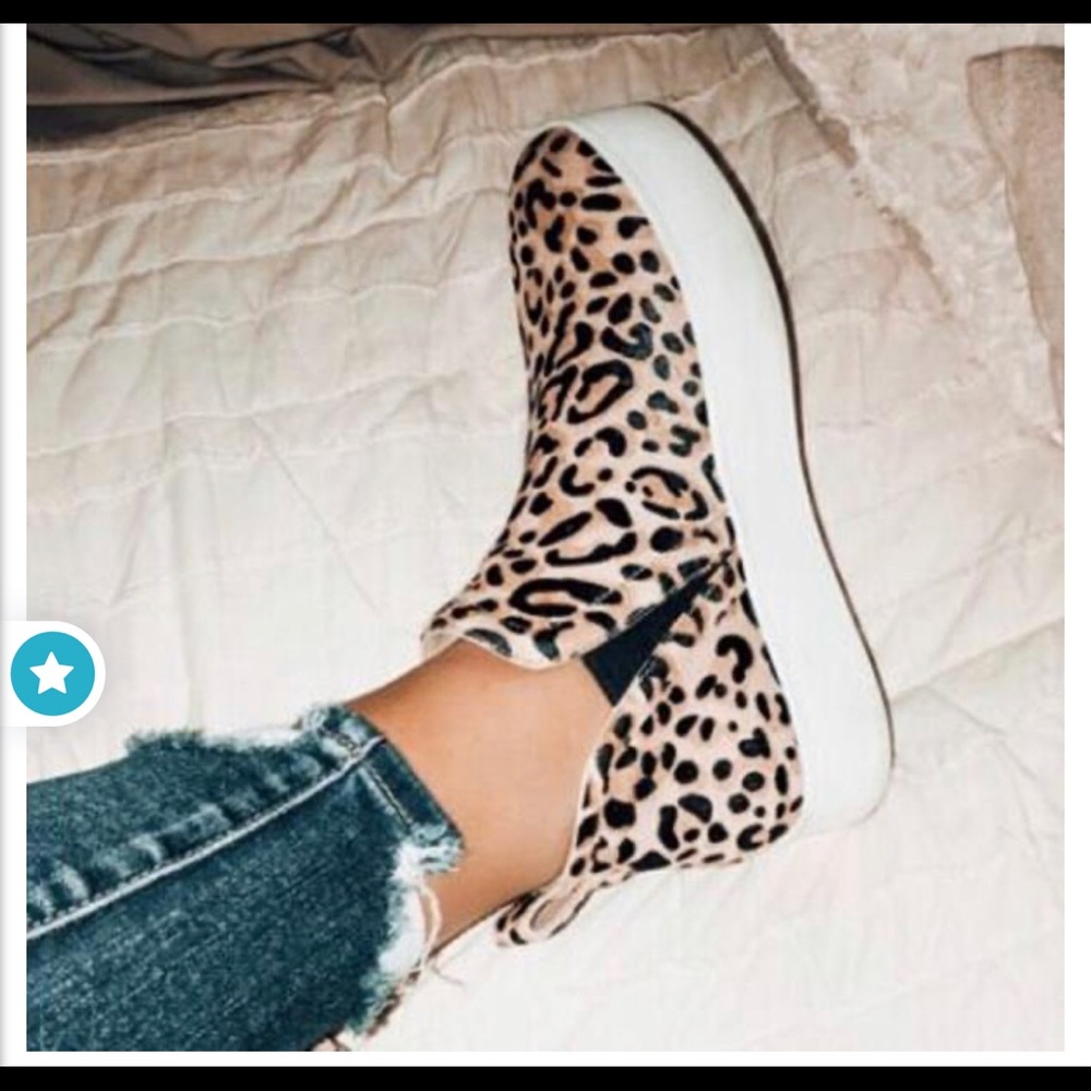 Cute cheetah shoes/ never worn
